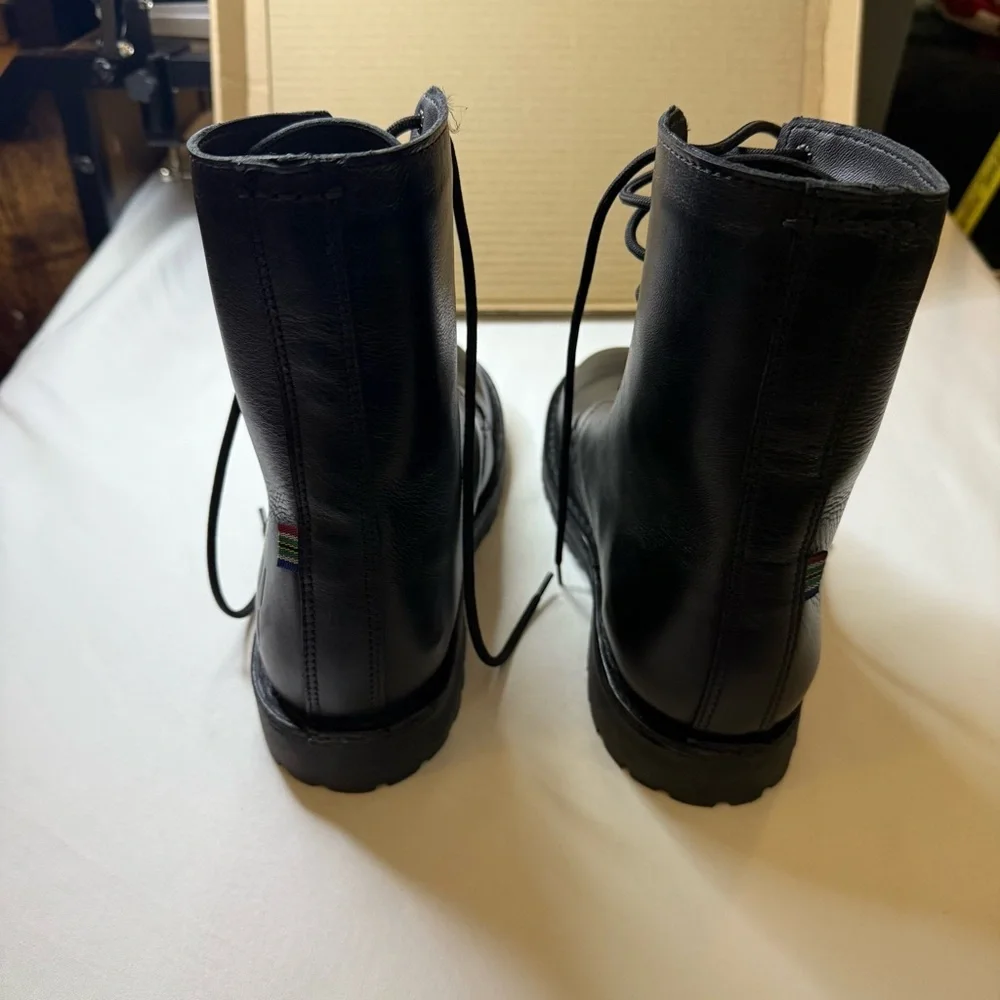 VELDSKOEN Move Me Ranger Boot Black Leather Black Sole Men’s 7 Women’s 9 EU 40 - Picture 2 of 16